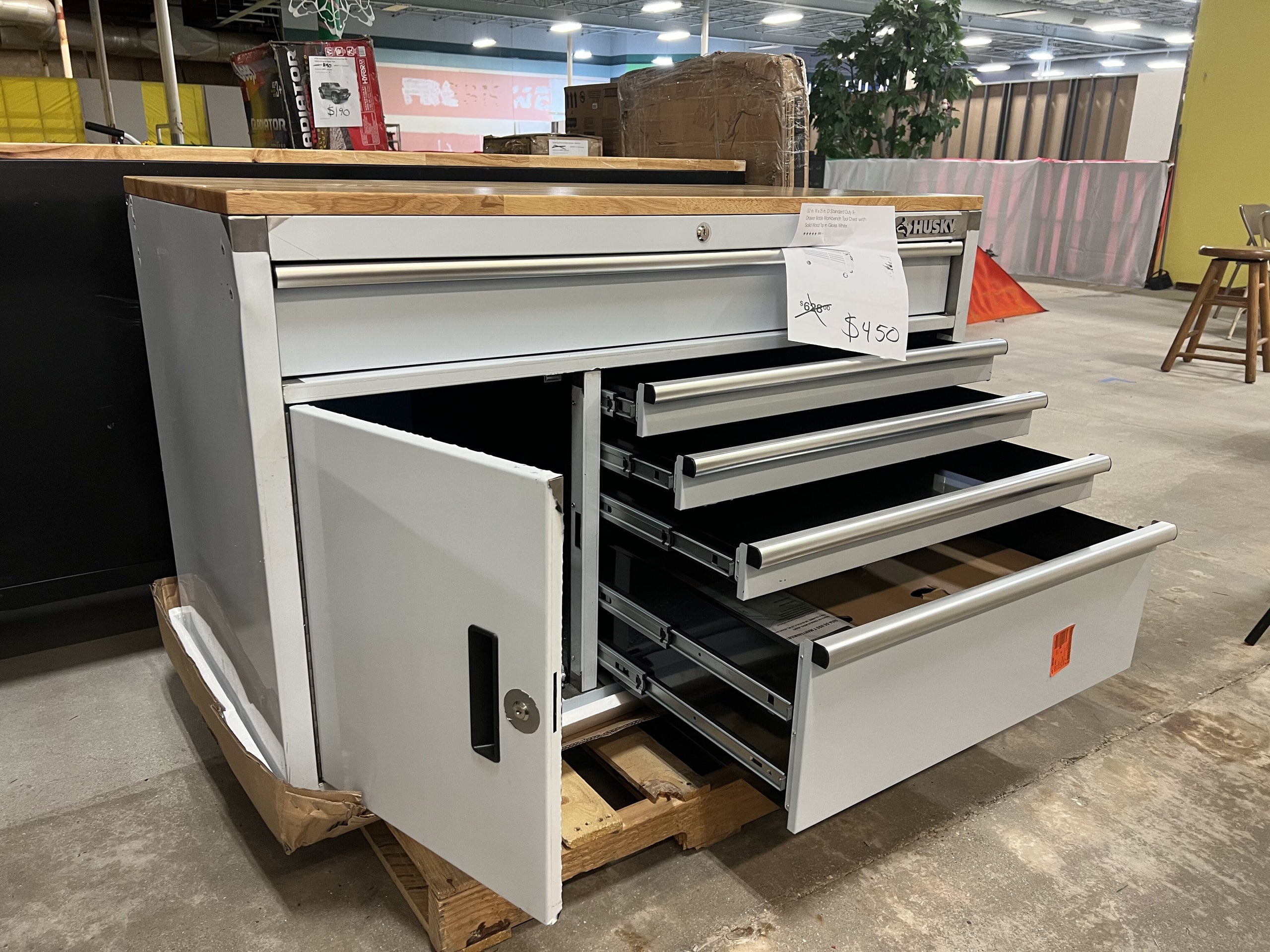 White husky tool bench discount
